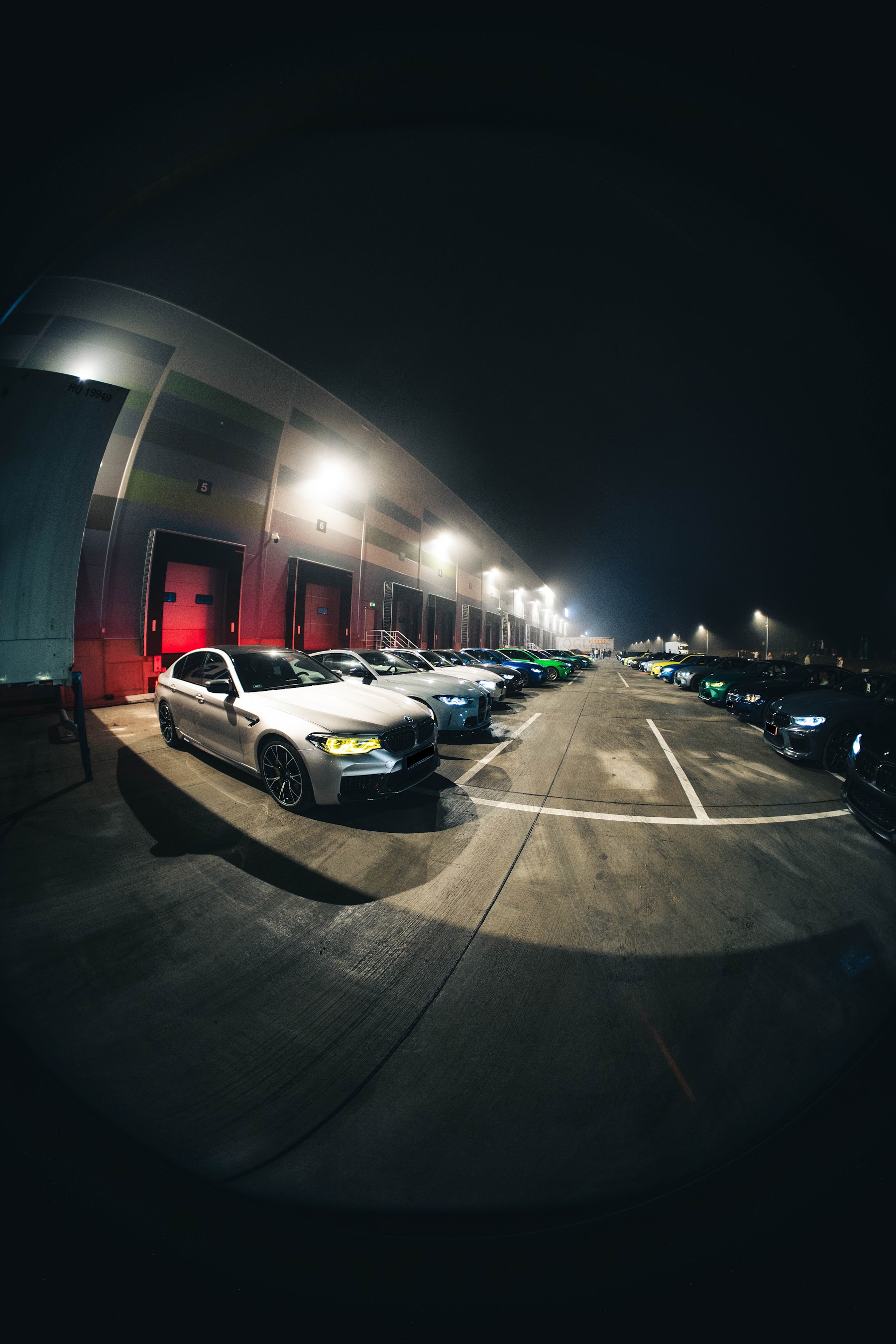 Éjszakai autós line-up egy korábbi NightDrive találkozón